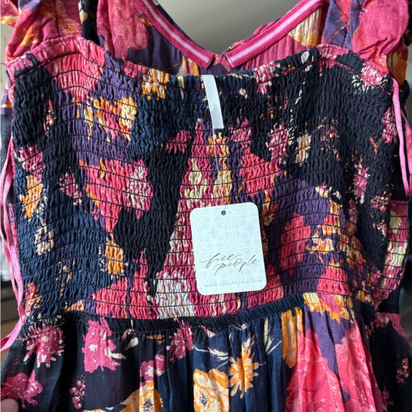 Free People bundle! Beautiful dresses - Picture 9 of 16